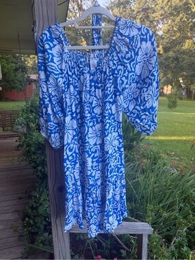 Tommy Bahama Blue and White Floral Off-Shoulder Top